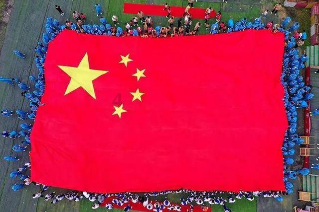 妈妈叫我去问爸爸:“你为什么今天要加班?”改为转述句